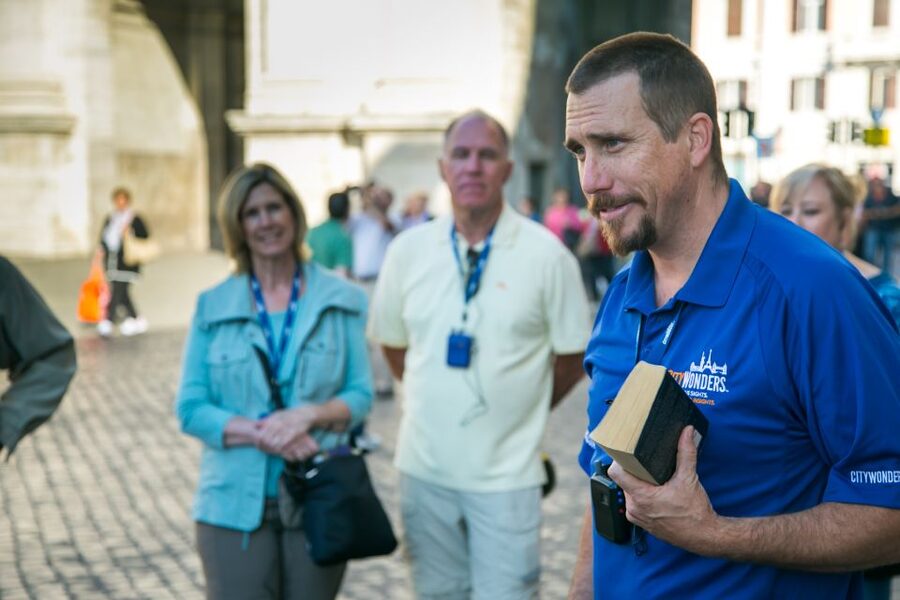 Rome: Angels and Demons Guided Tour - Following the first clue at Piazza del Popolo