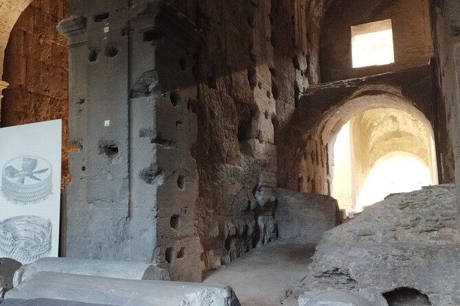 ROME:COLOSSEUM EXPRESS GLADiATOR ARENA SMALL GROUP/PRIVATE TOUR - Guides who make the history easier to follow