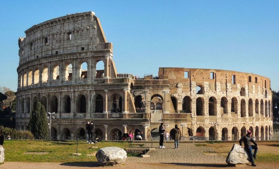 Rome: Colosseum, Gladiator Arena & Roman Forum Private Tour - Roman Forum: Rome’s political center in ruins