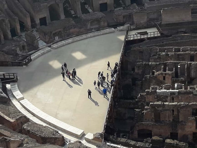 Rome: Colosseum Gladiator's Arena and Roman Forum Tour - Choosing the guided or audio option