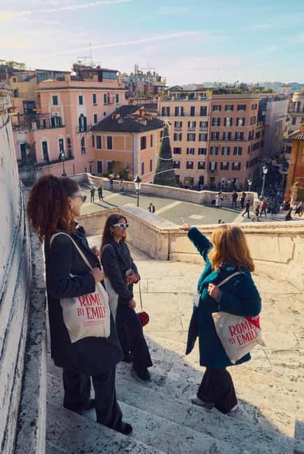 Rome: Official Emily in Paris Walking Tour with Polaroid - A spritz stop at Antica Trattoria Angelino