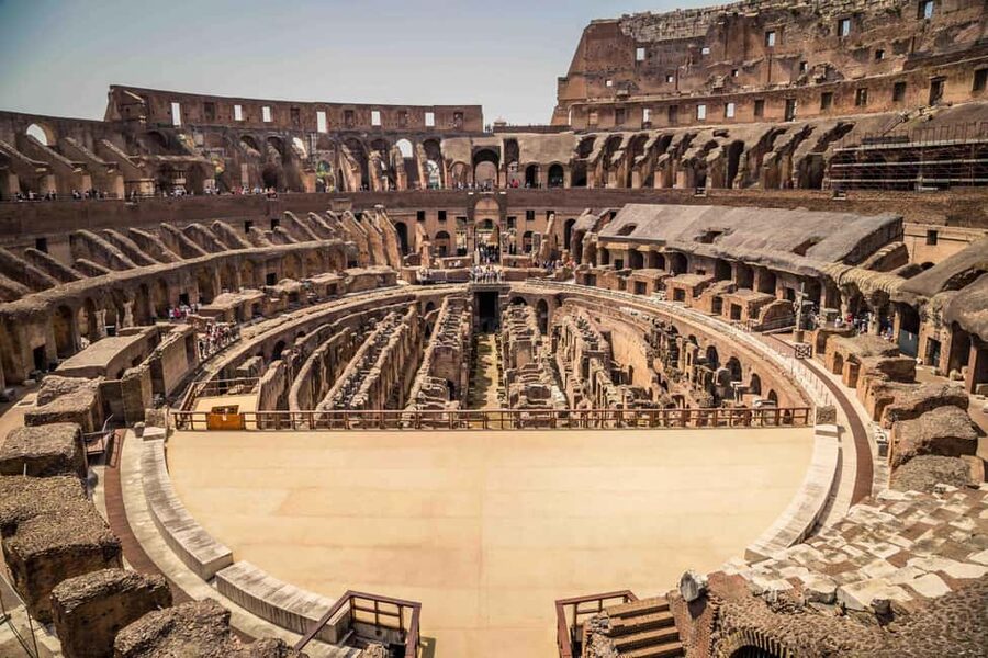 Rome: Out Of Crowds Colosseum Gladiator's Arena Guided Tour - The first 30 minutes, Colosseum architecture and orientation