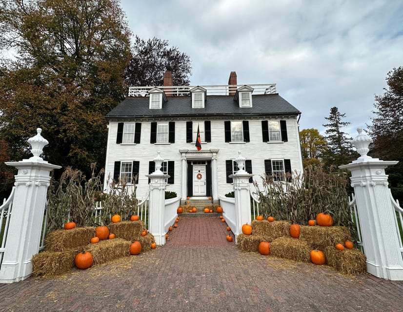Salem, MA: Hocus Pocus Movie Guided Walking Tour - Ropes Mansion and the Allison house