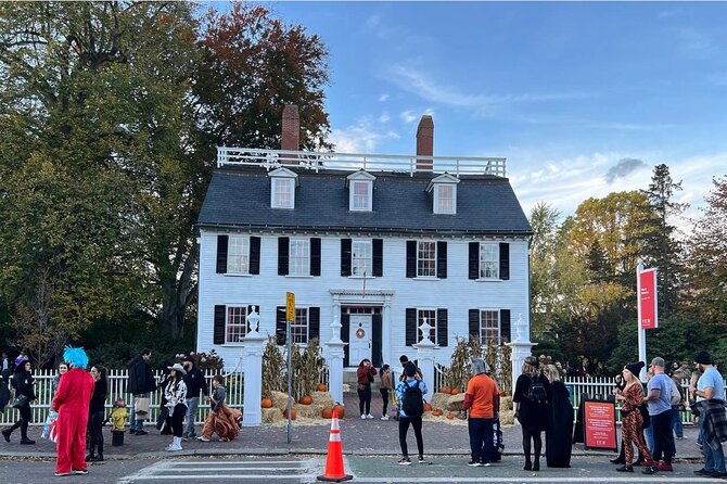 Salem Movie Magic Tour: Hocus Pocus and Bewitched locations - Salem on screen, from Allison’s house to the town common