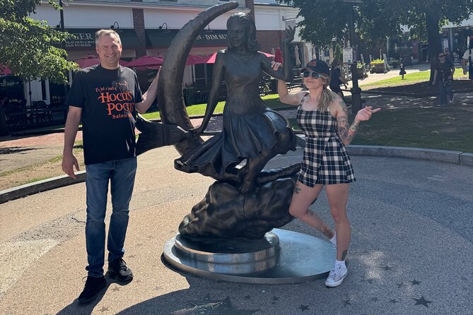 Salem Movie Magic Tour: Hocus Pocus and Bewitched locations - Pace, meeting point, and group management