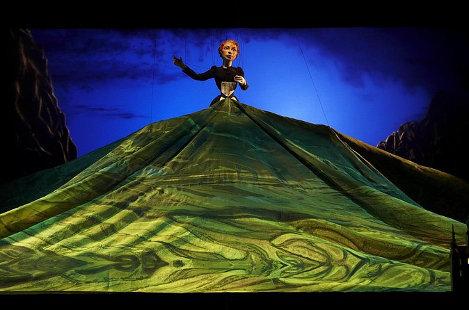 Salzburg Marionette Theater: The Sound of Music - Dress, weather, and small practical matters