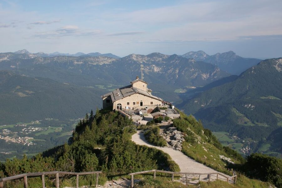 Salzburg: Private Eagle's Nest and the Sound of Music Tour - Lake Wolfgang, St. Gilgen, and the Mozart viewpoint