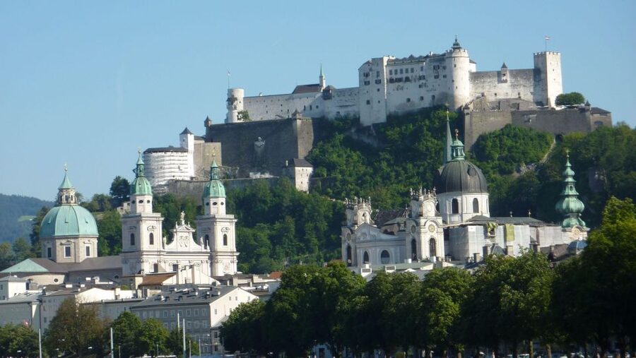 Salzburg “Sound of Music” Private Driver-Guided Tour - Comfort, flexibility, and the four-hour limit