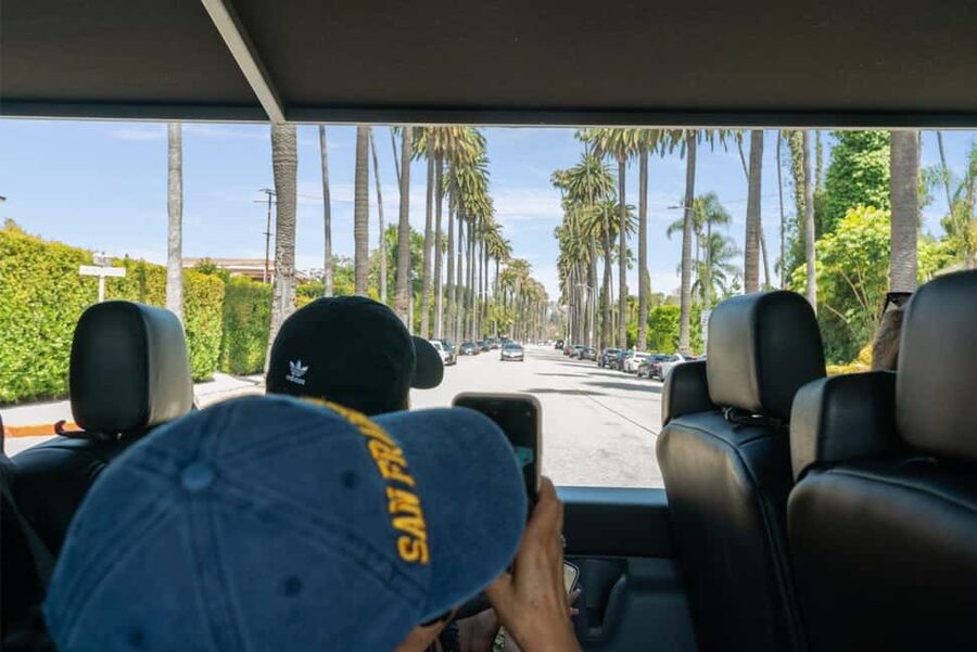 Santa Monica: Hollywood, Beverly Hills & Celebrity Home Tour - Starting on Wilshire Boulevard and through Century City