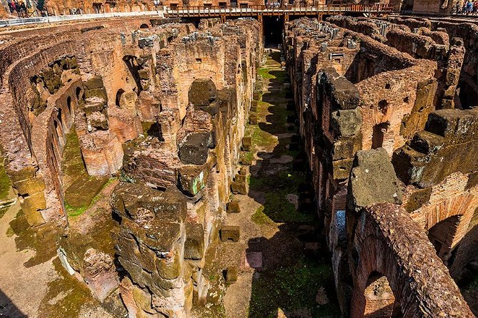 Self Guided Audio Tour-Coliseum & the Gladiator's Legends - The 21-metre Roman structure with three arches