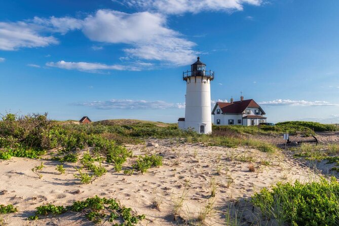 Self-Guided Scavenger Hunt: The Crown Jewel of Cape Cod - Stop one: Provincetown Art Association and Museum