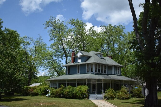 Senoia The Walking Dead Film locations 2 hours Walking Tour - Other productions on the route