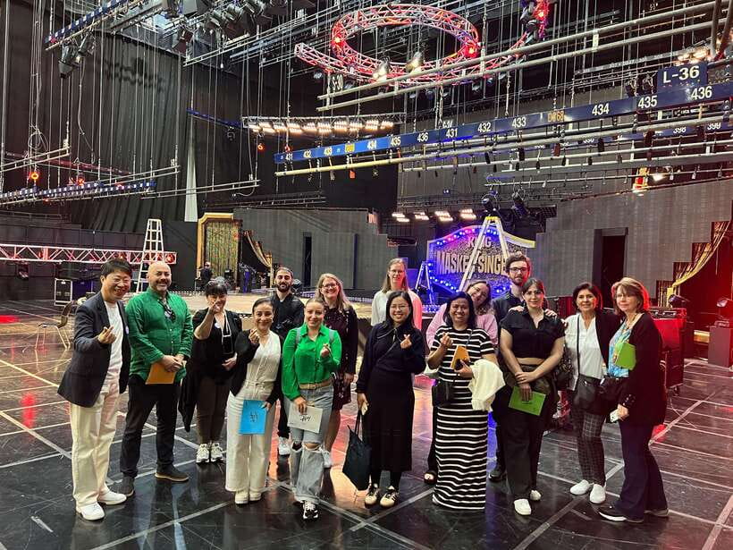 Seoul: MBC Insider Live K-Drama Rehearsal & VIP Studio Tour - Picking the right day and package