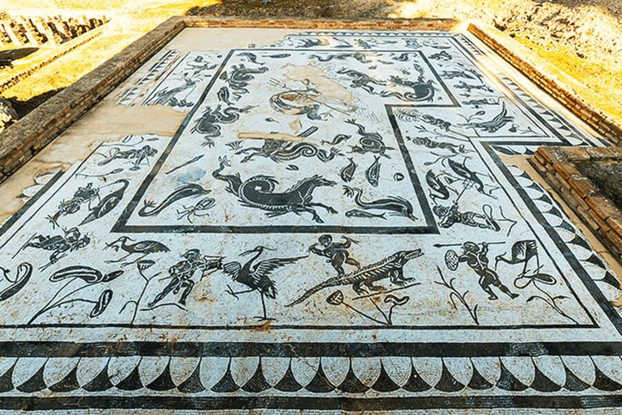 Seville: Game of Thrones and Roman Empire Italica Tour - Languages, comfort, and timing