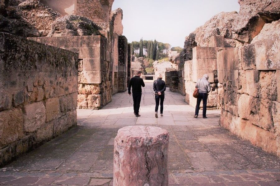 Seville: Game of Thrones and Roman Empire Italica Tour - Domus Exedra and the shape of Roman home life