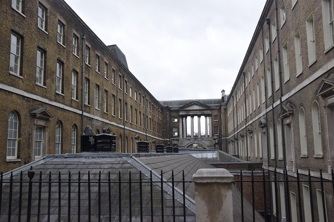 Sherlock Holmes Walking Tour in London - Walking comfort, pace, and practical details