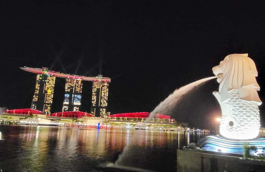 Singapore: Private Heritage & Modern Marvels Tour - Gardens by the Bay and Marina Bay in 30 minutes
