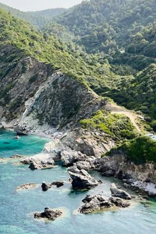 Skopelos: Mamma Mia Cliff Tour - Who will enjoy this Skopelos outing most?