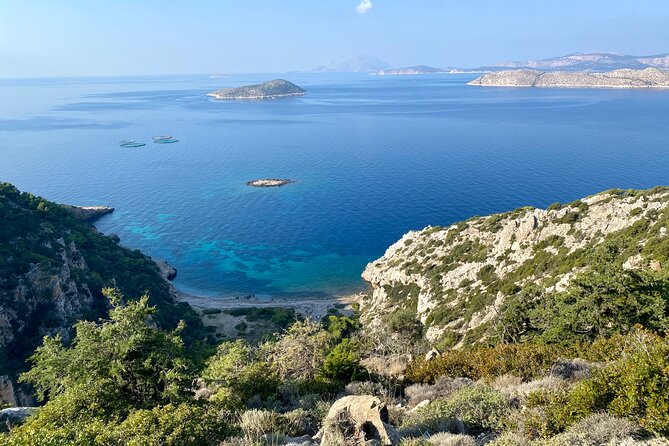 Small group hiking between the beach and Kritinia Castle - How hard is the 13 km route?
