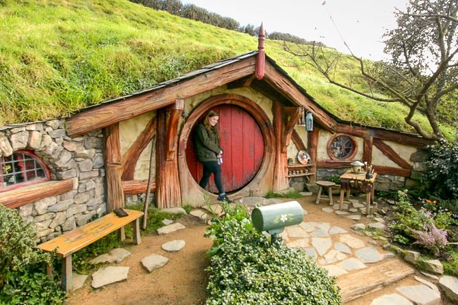 Small-Group Hobbiton Tour from Auckland with Party Marquee Lunch - Walking into Hobbiton Movie Set