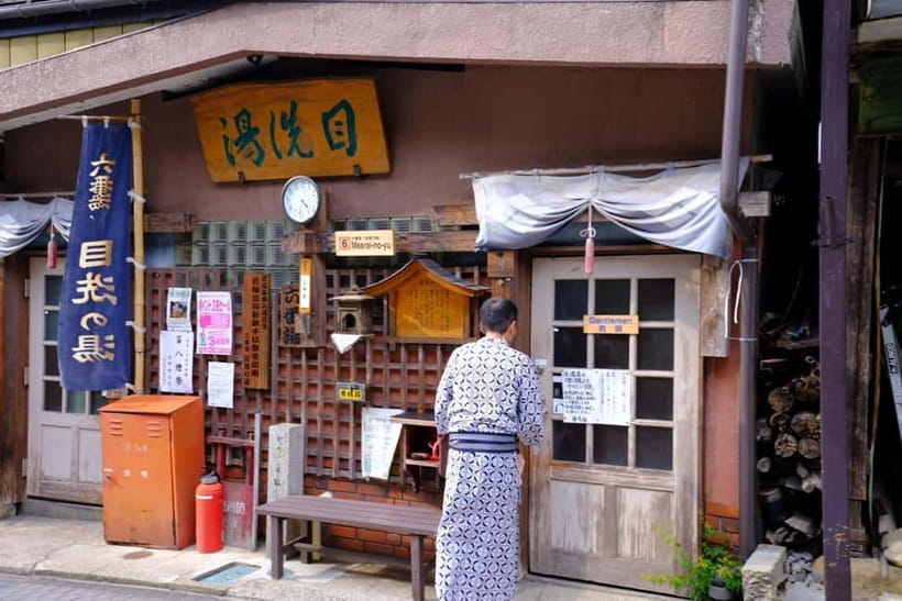 Snow Monkeys & Ghibli Onsen Town with Free Time to Explore - Timing, pace, and practical planning