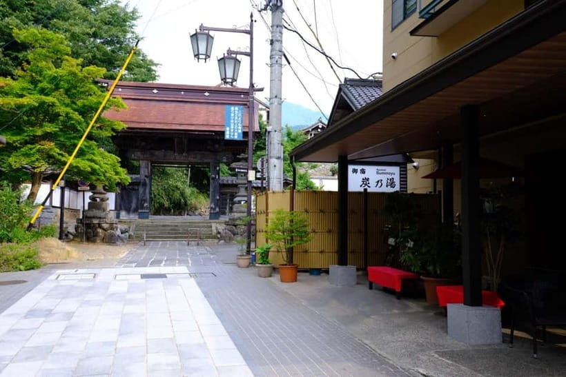 Snow Monkeys & Ghibli Onsen Town with Free Time to Explore - Who should book this experience?