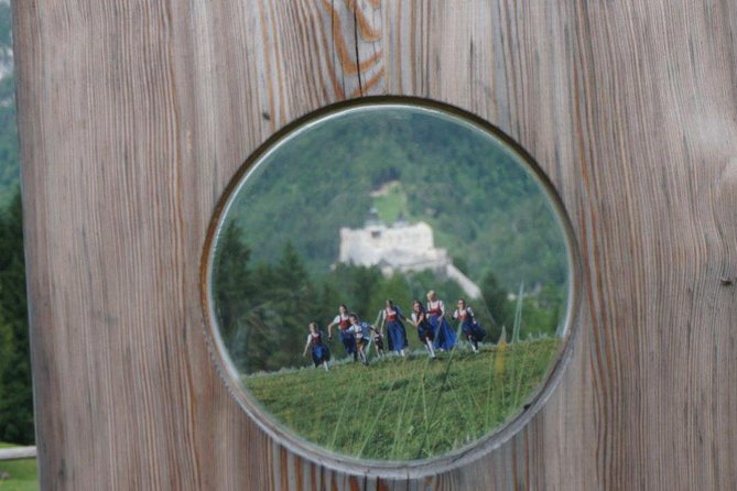 Sound of Music Private Tour including do-re-mi hiking trail - Who gets the best value from the $1,081.43 price
