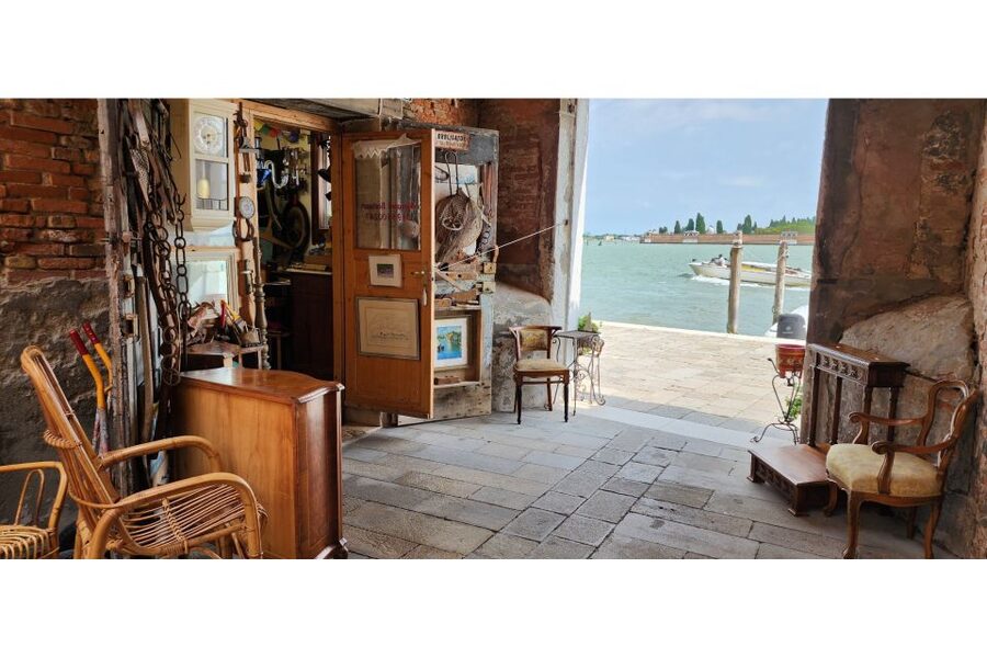 Spider-Man, The Tourist & all Movie Locations in Venice - Beyond Spider-Man: Bond, Indiana Jones, and mystery