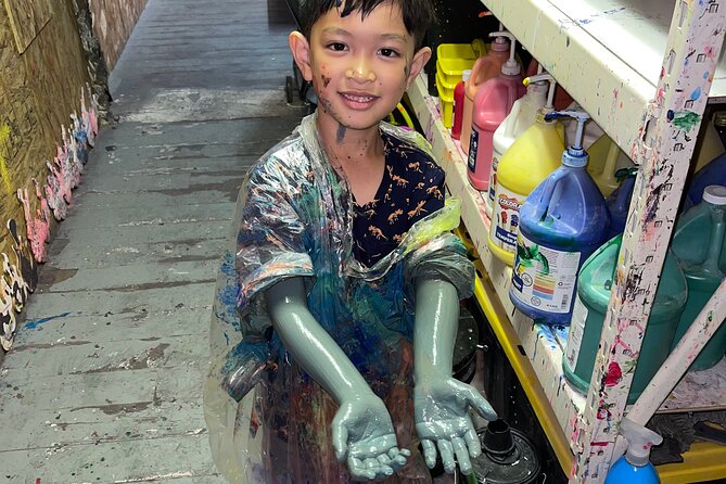 Splatter Art Paint Studio Experience in Hawaii - The canvas is both project and souvenir
