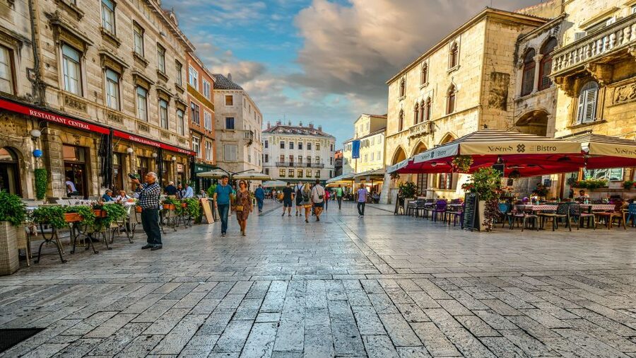 Split: Game of Thrones Tour with Diocletian's Palace Cellar - A history lesson with the fantasy