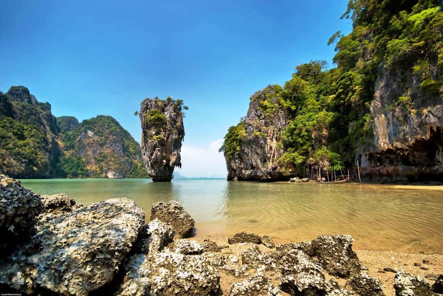 Sunrise in Phangnga with Off-Peak James Bond Island Visit - Long-tail boats make Phang Nga Bay feel close