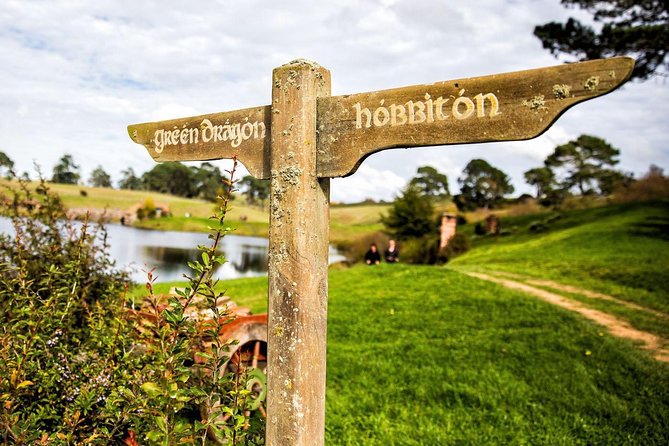 Tauranga to Magical Hobbiton Movie Set - Private Shore Excursion - What the guide adds to the day