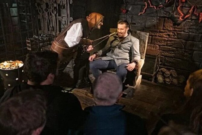 The Best Harry Potter Tour & The London Dungeons - King’s Cross and Platform 9¾