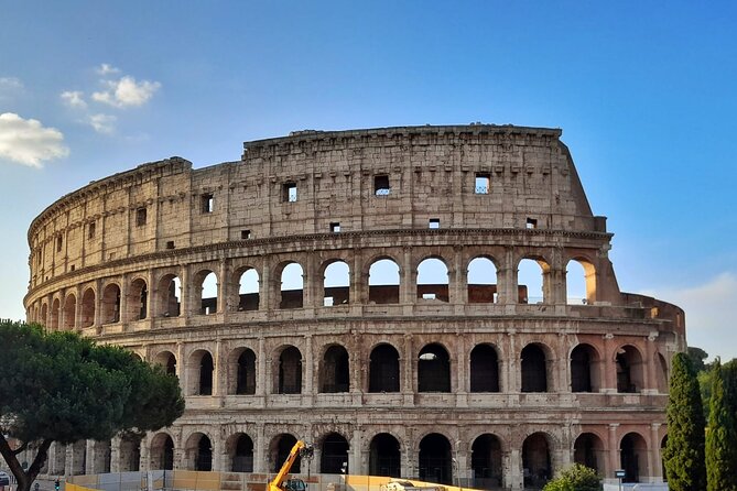 The Colosseum Arena & Gladiator Chronicles Private Tour - Meeting at the Arch of Constantine