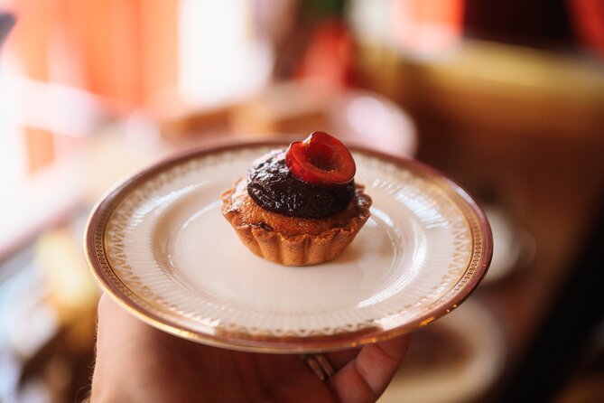 The Great Notting Hill Bake Off Tour - Portobello Road brings in the beef and ale pie