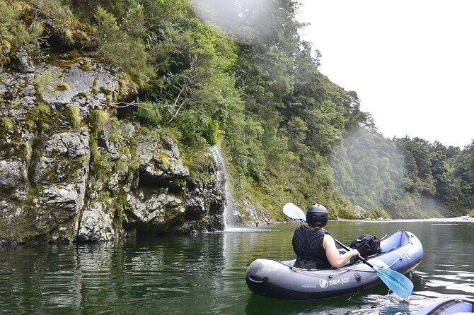 The Hobbit Barrel Run Rafting Tour on the Pelorus River - Stopping at the movie locations