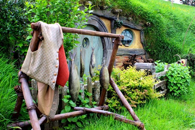 The Hobbiton Movie Set Small-Group Guided Tour from Auckland - Is the Auckland transport package worth $204.79?