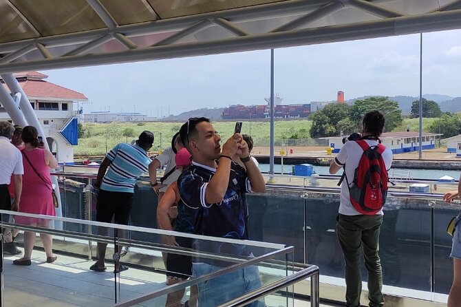 The Marvelous Panama Canal Tour - A private ride that saves time