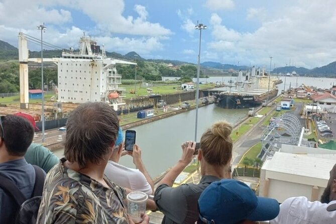 The Marvelous Panama Canal Tour - The guides shape the experience