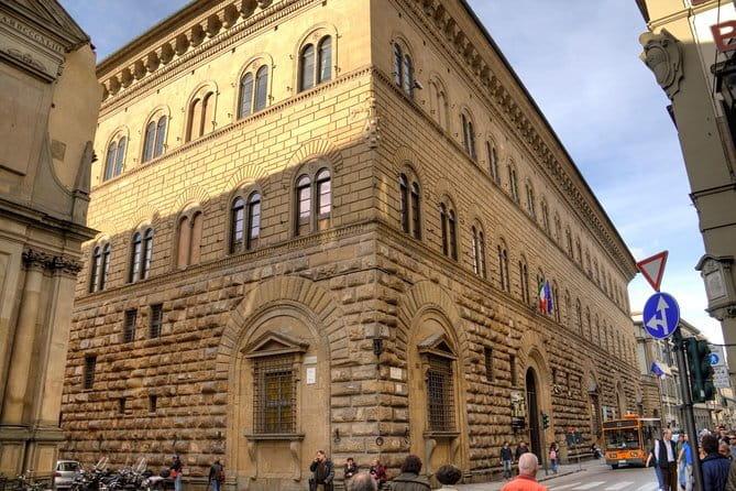 The Medicis: The Movie, The Family, The Palace! - Price, group size, and practical value