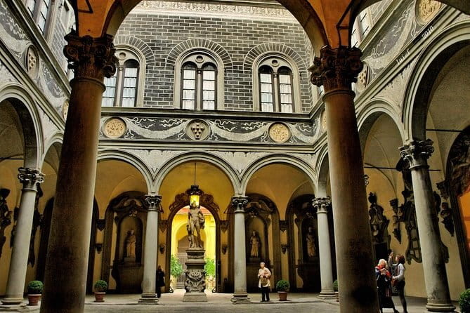 The Medicis: The Movie, The Family, The Palace! - The Gondi palace and Leonardo’s Monna Lisa connection