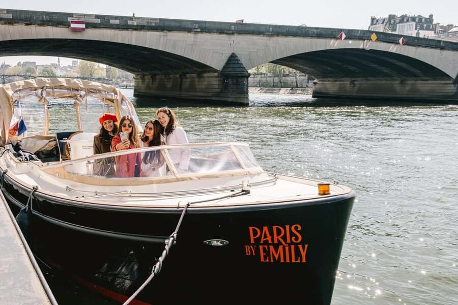 The Official Emily in Paris Champagne Seine Cruise - A 90-minute route through central Paris
