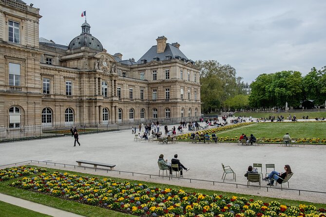The Official Emily in Paris Food Tour - The Panthéon, church views, and more food