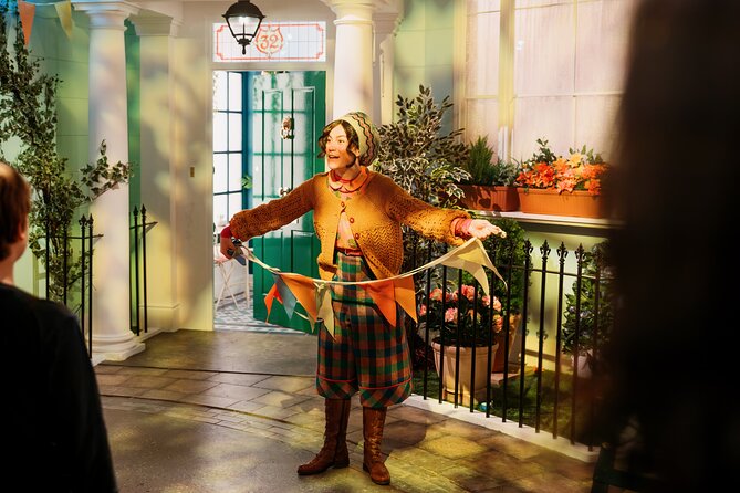 The Paddington Bear™️ Experience ticket - Exploring No. 32 Windsor Gardens