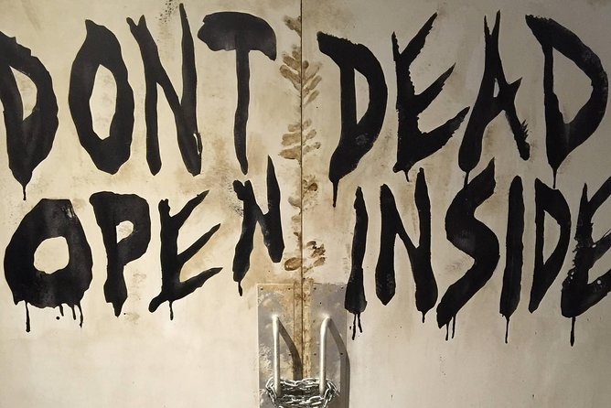 The Walking Dead: Private Film Locations Tour of Senoia - Woodbury Shoppe and the Governor’s town