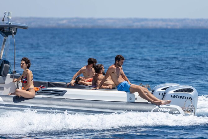 The White Lotus Taormina and Giardini Naxos Boat Tour - Why this boat trip works so well for a full day