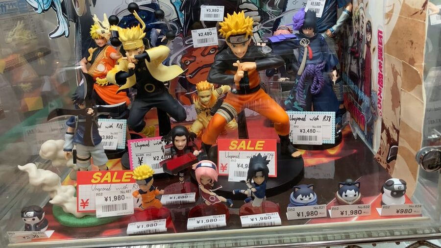 Tokyo Akihabara, Anime, Manga, Video Games & Maid Cafe Tour - TAMASHII NATIONS STORE TOKYO and the art of browsing