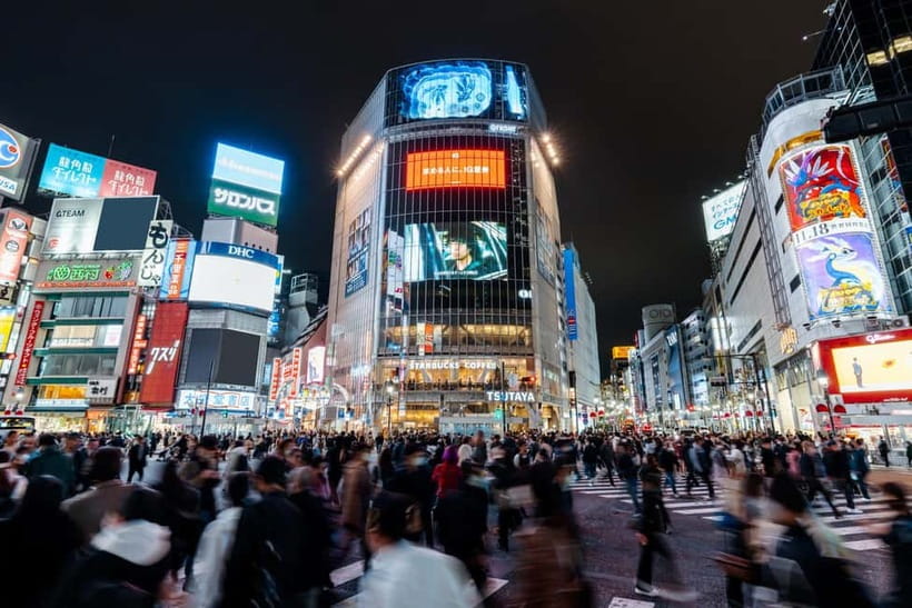 Tokyo: Anime, Manga and capsule toy Tour in Shibuya - How the four-person format changes the visit