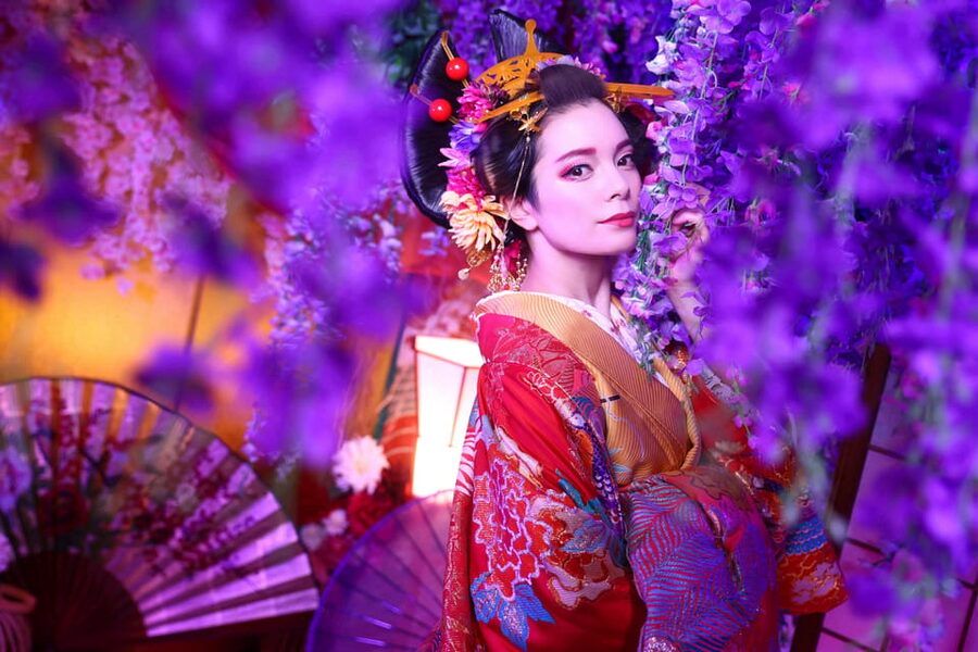 Tokyo: Private Makeover Photography Studio in Luxury Kimono - What makes this different from a normal kimono rental