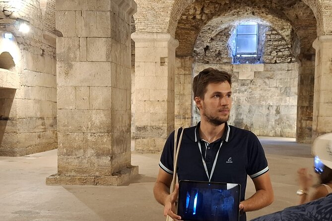 Top-Rated Split Game of Thrones and History City Walk - Dracarys! - Starting at the Golden Gate and entering Diocletian’s world